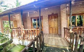 Y Nghia Bungalow Ong Lang